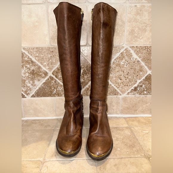 Steven by Steve Madden Ranaldo Riding Brown Boot gold metal accents brown 6.5M - Picture 4 of 9